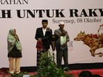 Jokowi Bagikan Tiga Sepeda ke Masyarakat Sumenep