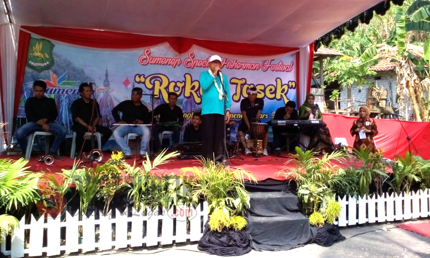 Bupati KH A. Busyro Karim saat sambutan di acara Sumenep Specta Fisherman Festival 