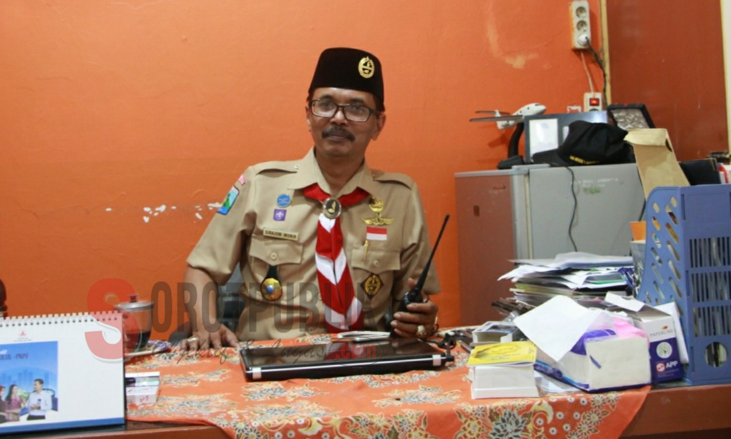 Drs. Sirajul Munir, M.Pd., Kepala SMAN 1 Ambunten, Sumenep. (Foto: Heri/SorotPublik)