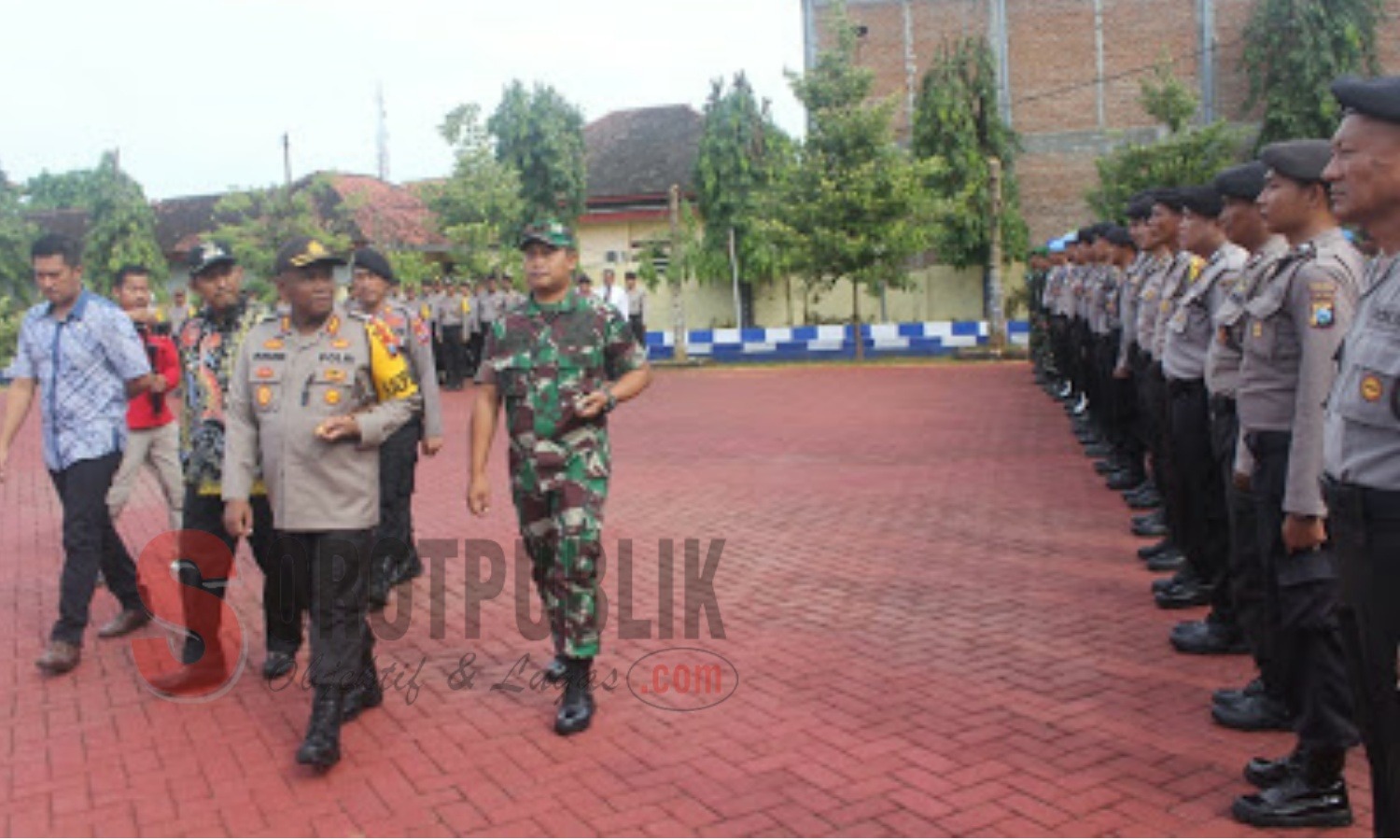 Apel Pergeseran Petugas dalam rangka Pangamanan Pemilu 2019 Tahap Pungut dan Hitung Suara di Mapolres Sumenep. (Foto: Ist/SorotPublik)