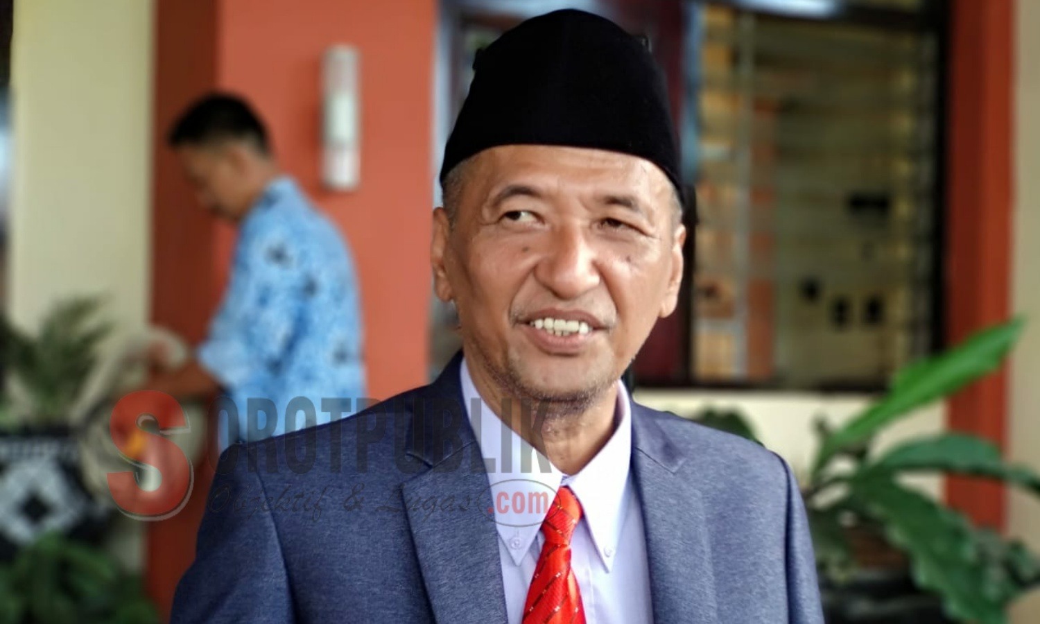 Kepala Dinas Pendidikan Sumenep, Bambang Irianto, saat menghadiri Peringatan Hardiknas 2019 di Kantor Pemkab Sumenep. (Foto: Hairul/SorotPublik)