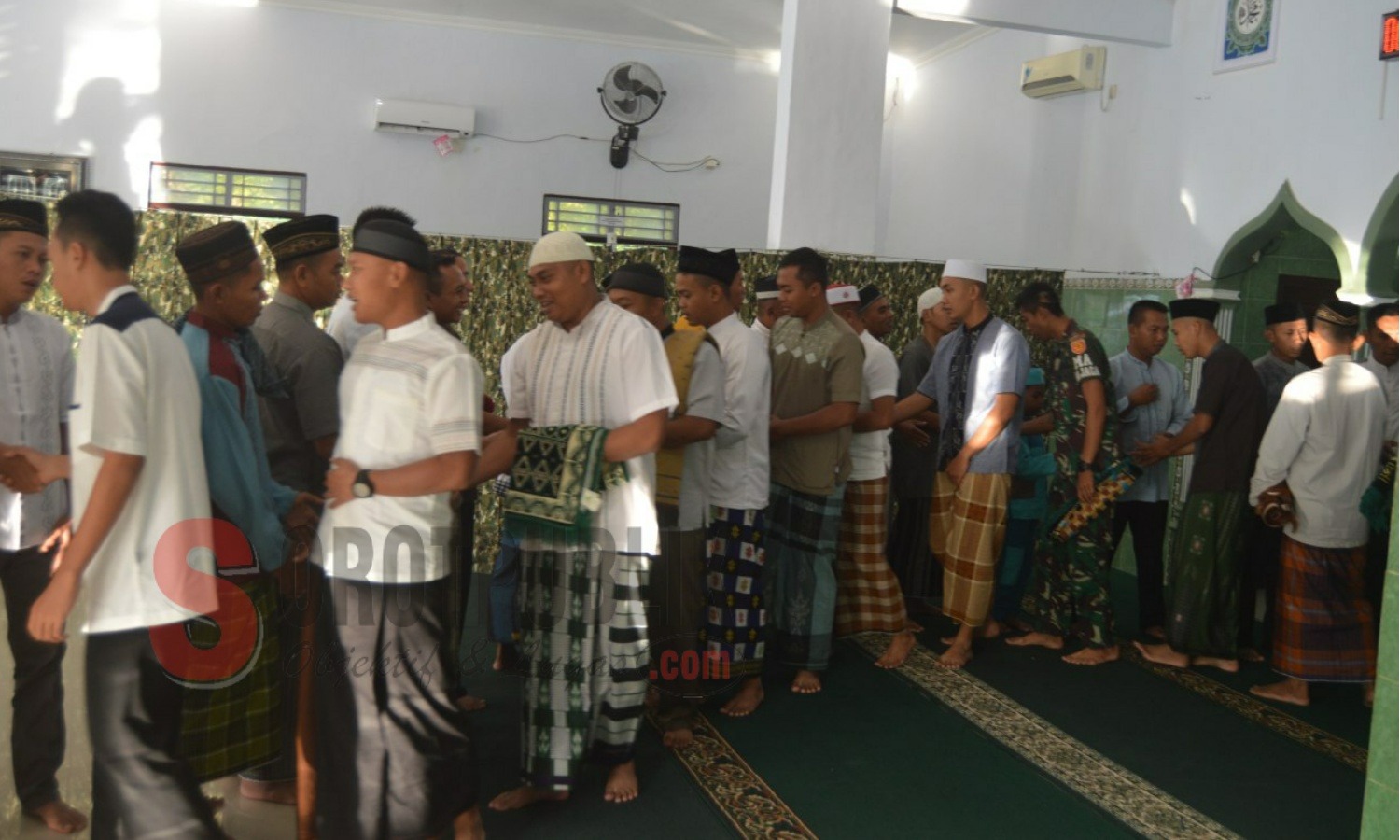 Suasana Perayaan Idul Fitri dan Halal Bihalal di Mako Yonarmed 12/Difiv-2/Kostrad, Rabu (05/06/2019). (Foto: Pend/SorotPublik)