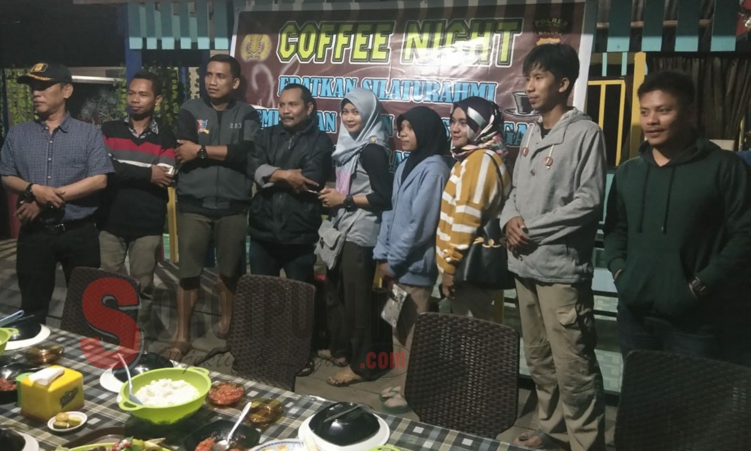 Acara Coffe Night Humas Polres Pulau Buru bersama insan pers. (Foto: Adam's/SorotPublik)