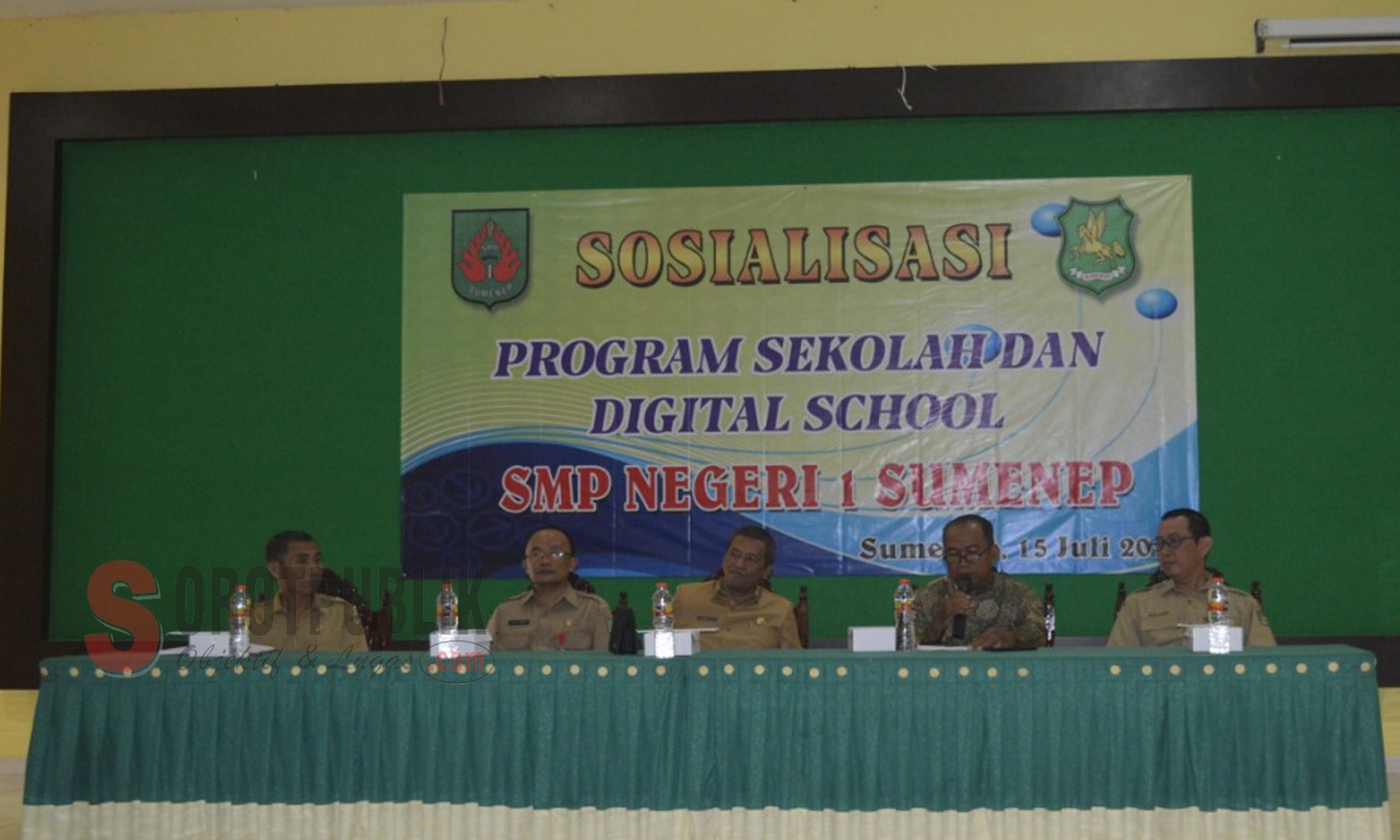 Kepala Dinas Pendidikan Sumenep saat sosialisasikan digital shool (Foto Dokumen SOROTPUBLIK.COM)