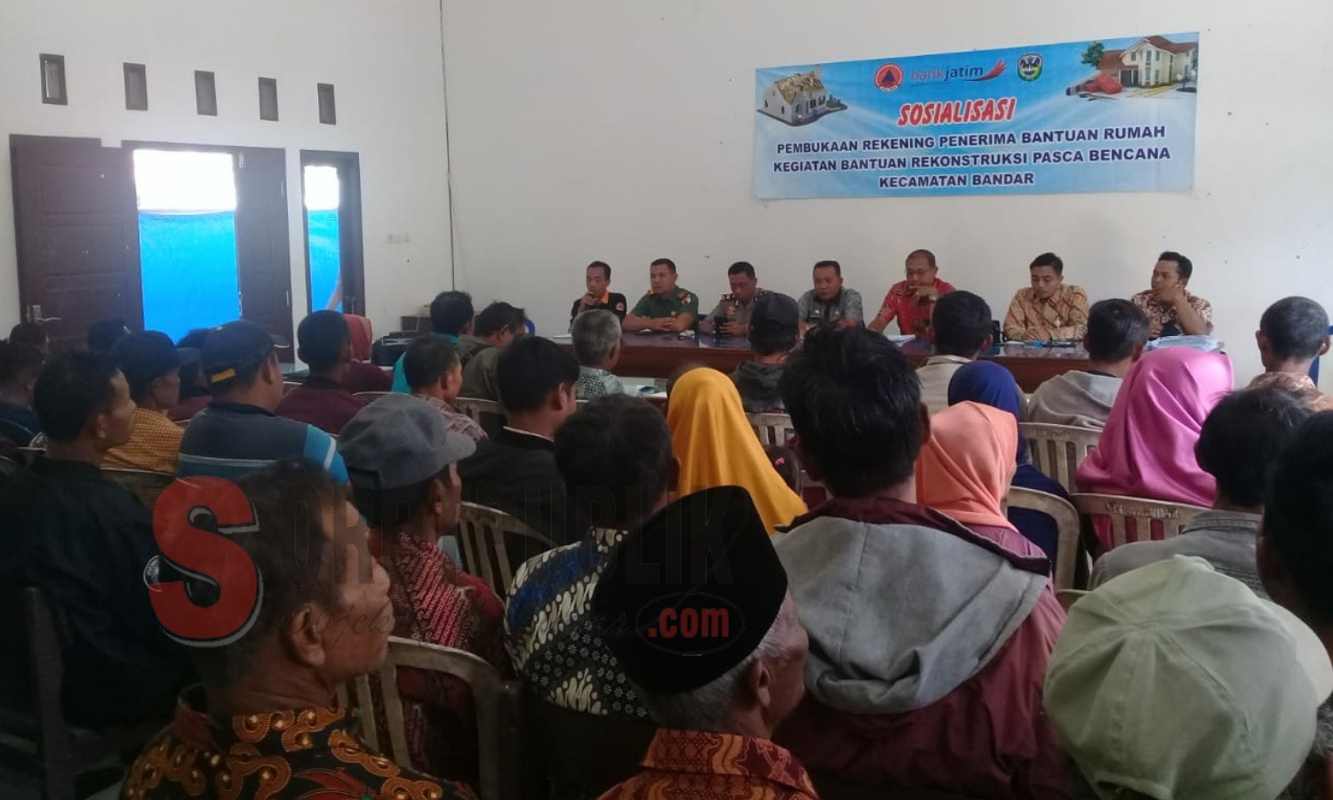 Sosialisasi Pembukaan Rekening Penerima Bantuan Rumah Kegiatan Bantuan Rekonstruksi Pasca Bencana Kecamatan Bandar, Kabupaten Pacitan. (Foto: Adm/SorotPublik)