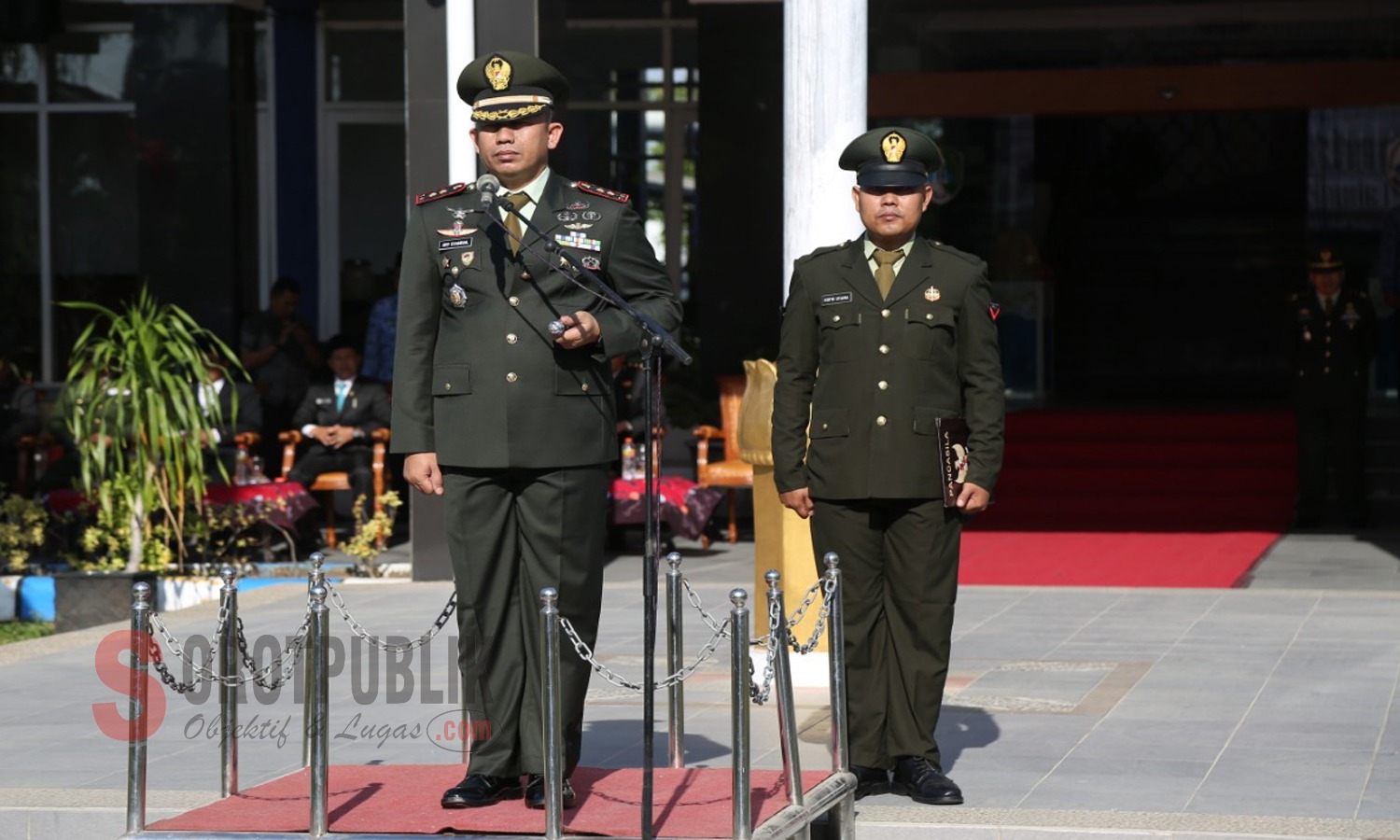 Upacara memperingati Hari Kesaktian Pancasila Dandim  0828 Sampang, saat menjadi inspektur Foto (Is SOROTPUBLIK.COM)