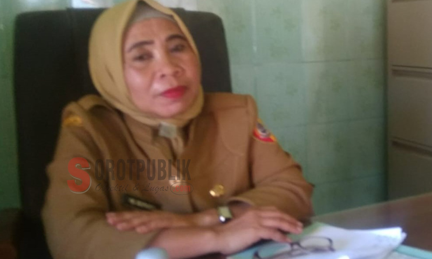 Hj. Suparti, selaku Kepala Desa Mojosari, Kecamatan Puger, Kabupaten Jember (Foto: Salman Alfarisi/SOROTPUBLIK)