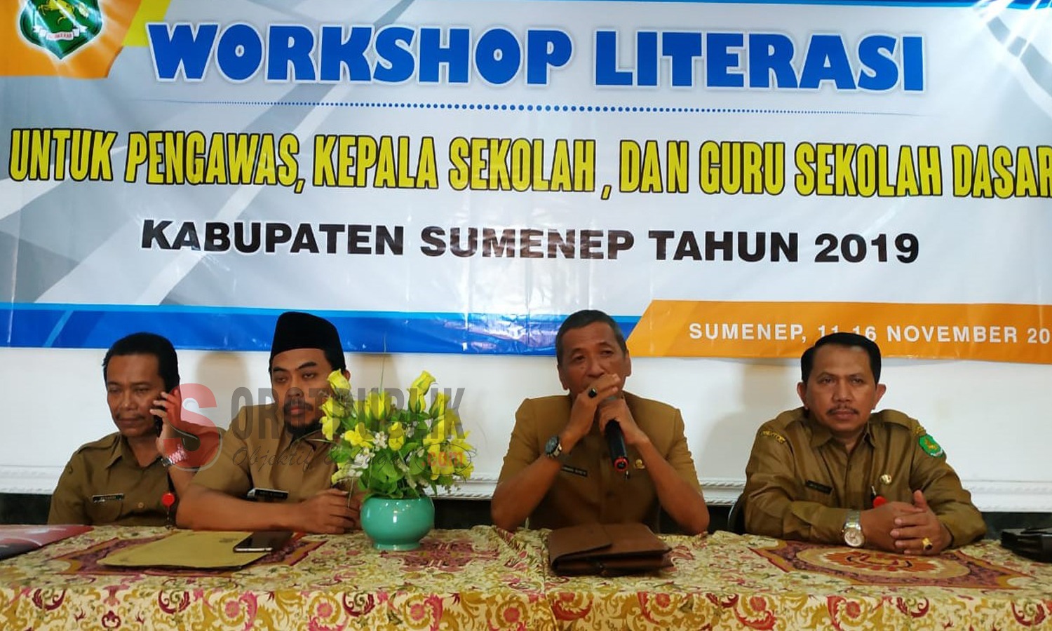 Bambang Irianto, Kepala Dinas Pendidikan Sumenep saat membuka workshop literasi