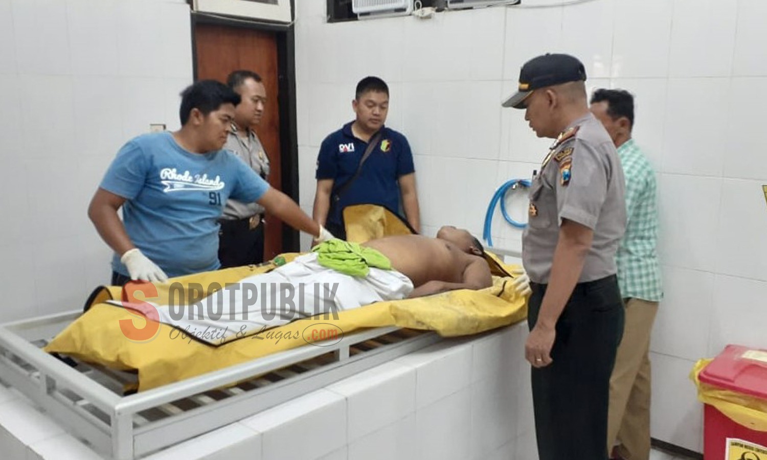 Korban saat divisum diruang jenazah RSUD dr. H. Moh. Anwar Sumenep (Foto: Humas Polres Sumenep)