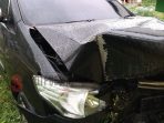 Mobil yang hantam tugu perahu yang berada di Kecamatan Dasuk