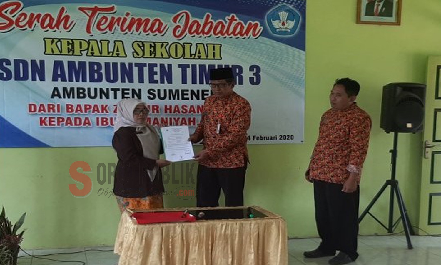 Serah terima jabatan Kepala Sekolah SDN Ambunten Timur III yang di hadiri Kabid Ketenagaan Disdik Sumenep (Foto: Molyadi/SOROTPUBLIK.COM)