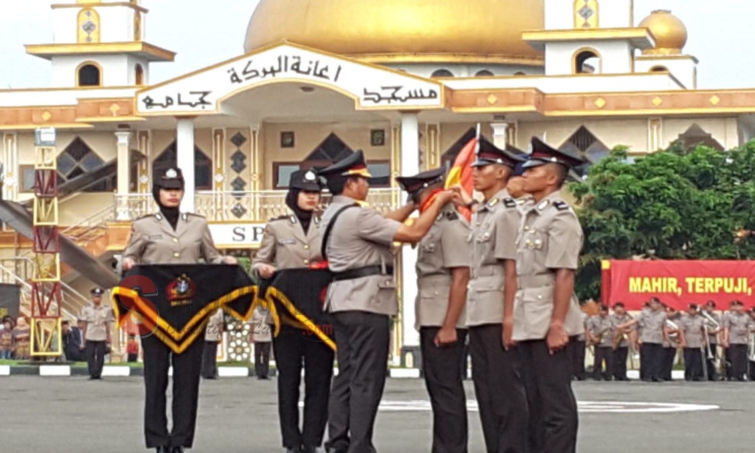 Kapolda Metro Jaya, Irjen Pol. Nana Sudjana melantik Anggota Bintara Polri (Foto: Bs/SOROTPUBLIK)