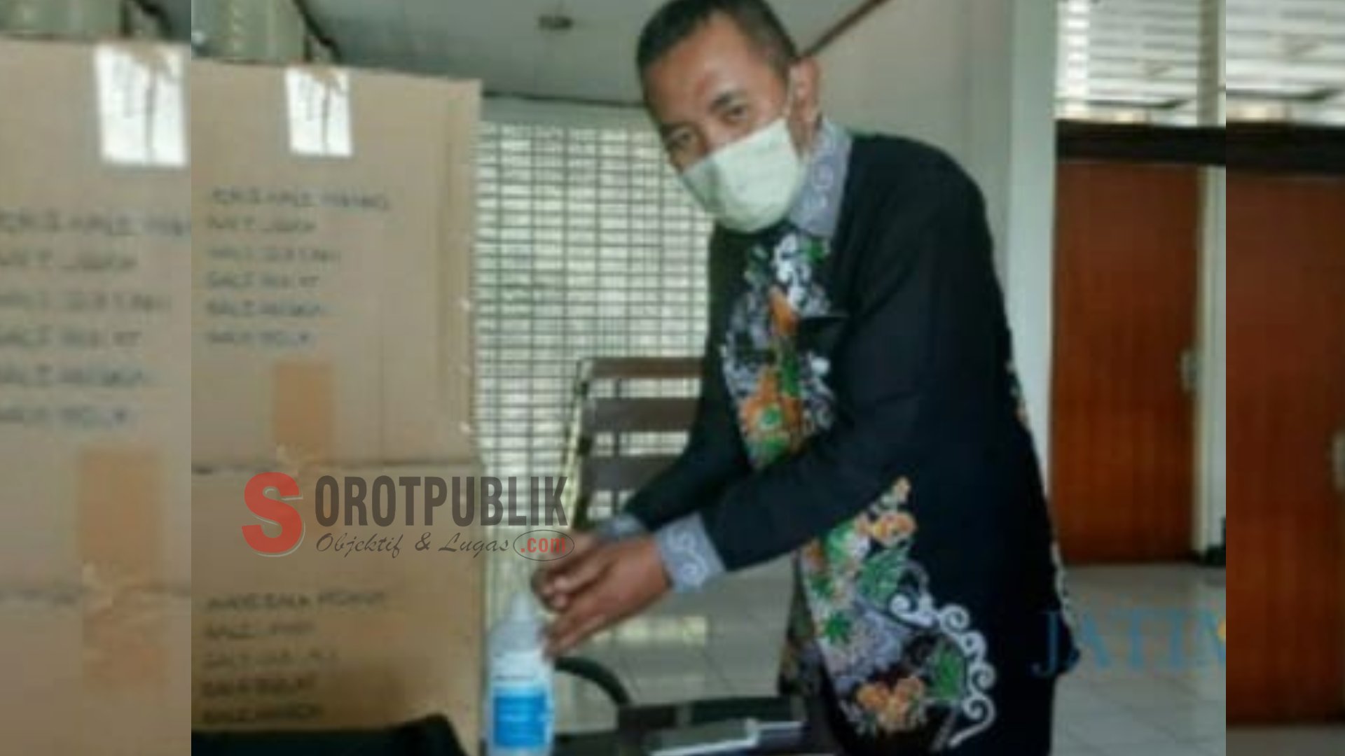 Suryadi, Kabag Humas Pemkab Bondowoso, Foto: Totok {sorotpublik.com}