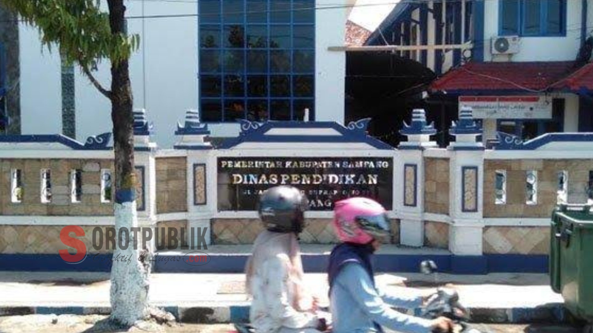 Tanpak depan Kantor Dinas Pendidikan Sampang.